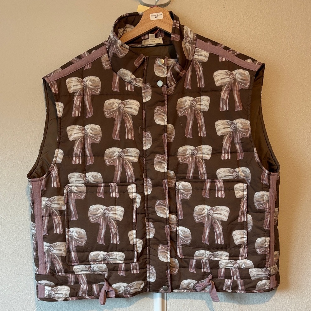 Entro Brown and Pink Bow Patterned Vest
